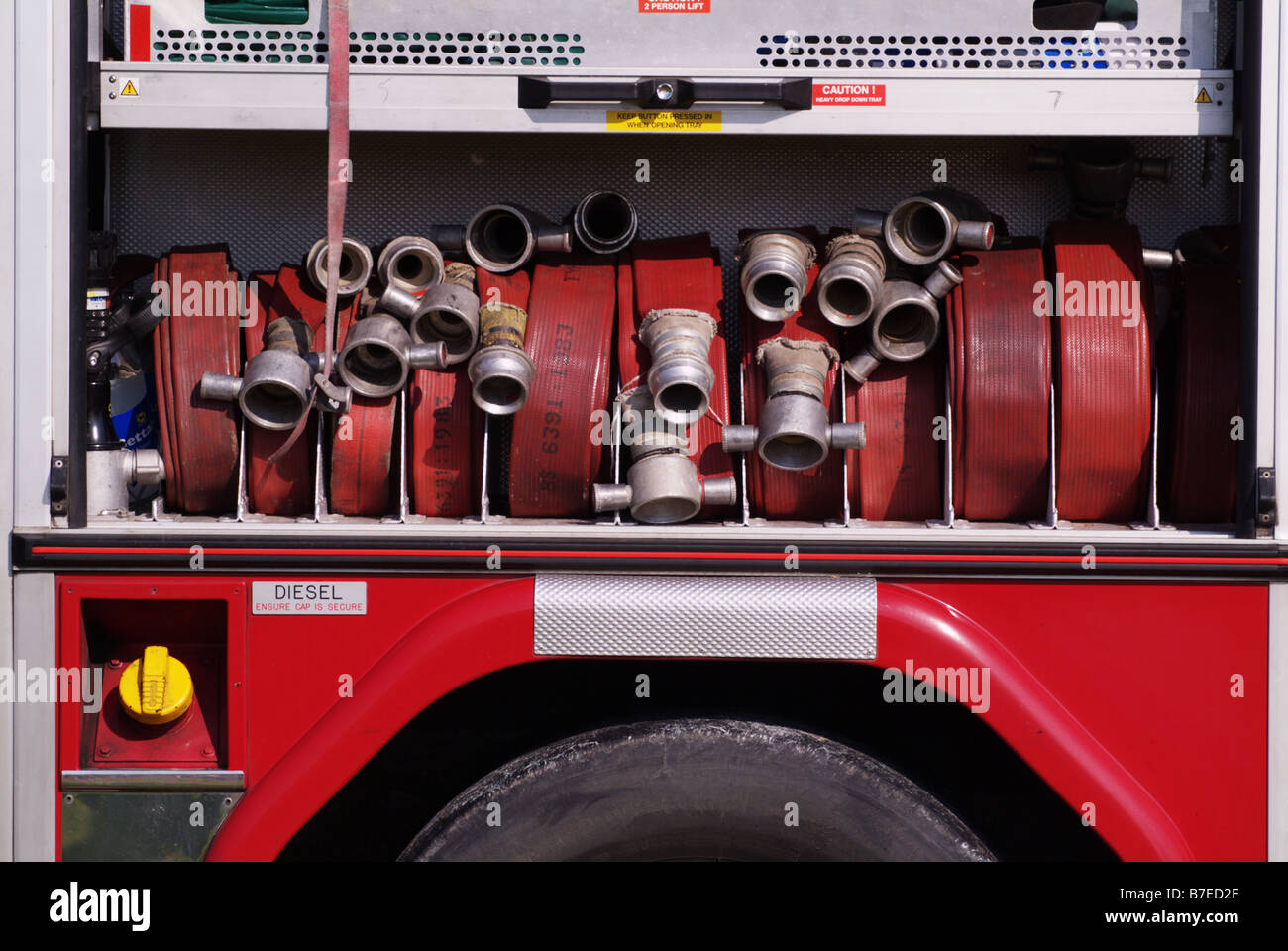 Tubo per acqua antincendio tubi flessibili del motore per la manutenzione di apparecchiature di emergenza biddenden village giornata spettacolare Inghilterra uk europa Foto Stock