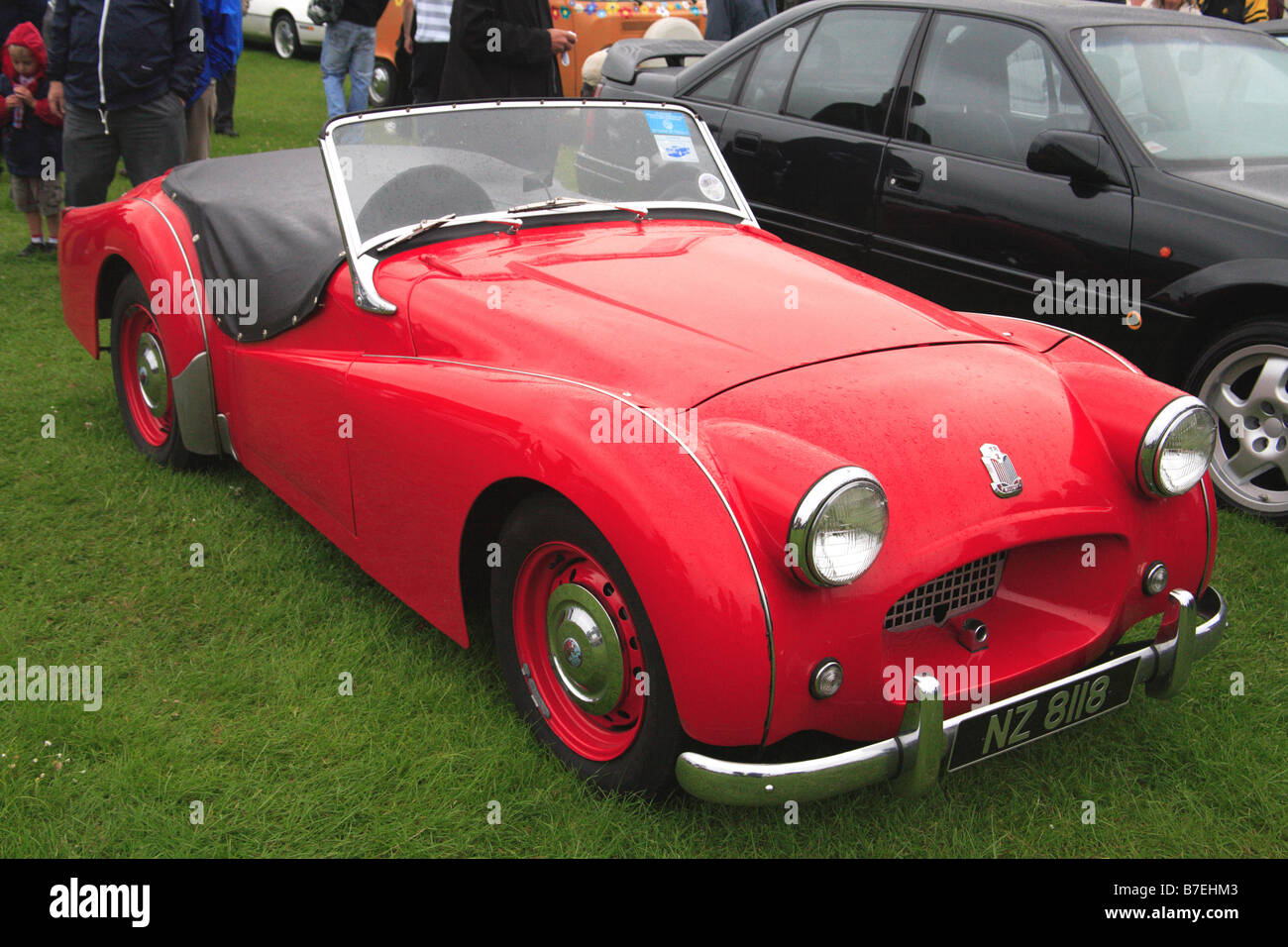 Trionfo TR2 rosso classico veicolo auto motor sport cromato convertibile inglese REGNO UNITO British oldtimer Foto Stock