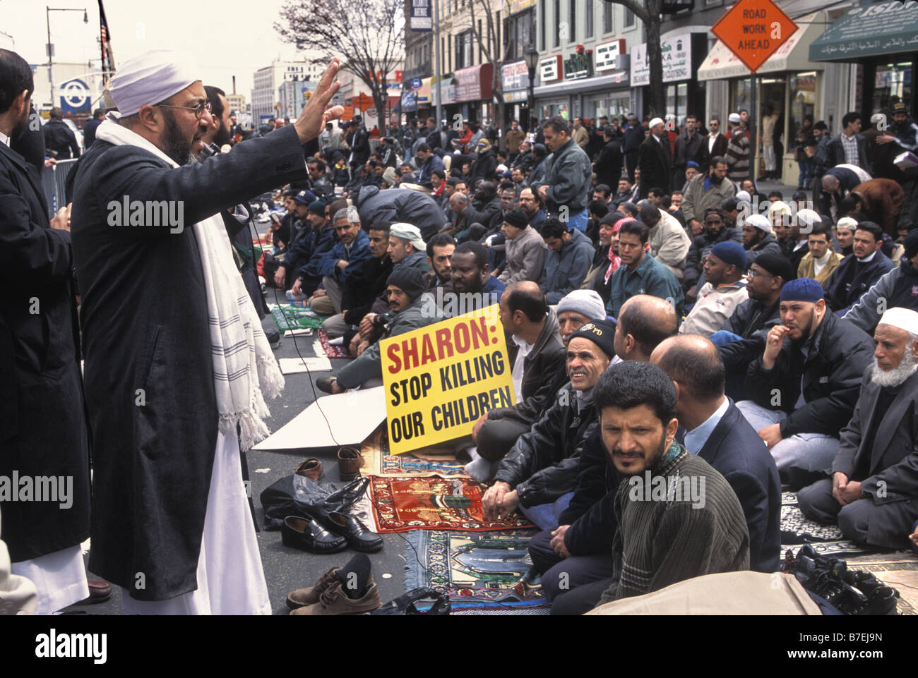 Gli americani palestinese protesta contro l'occupazione israeliana e il trattamento di palestinesi su Atlantic Avenue a Brooklyn, New York. Foto Stock
