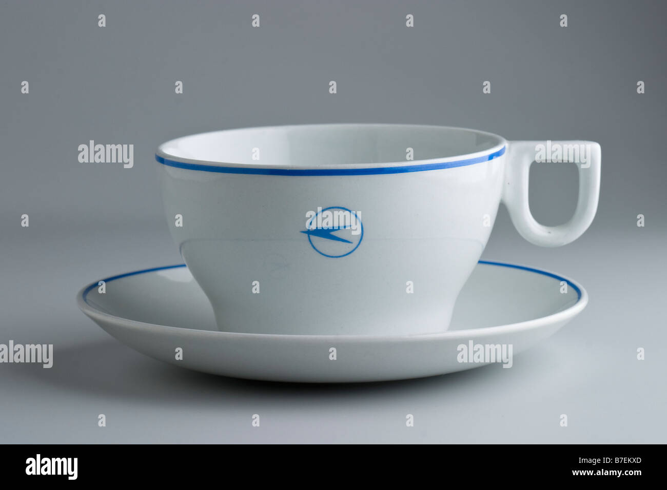 Il tableware della compagnia aerea BOAC obsoleto con il logo Speedbird Foto Stock