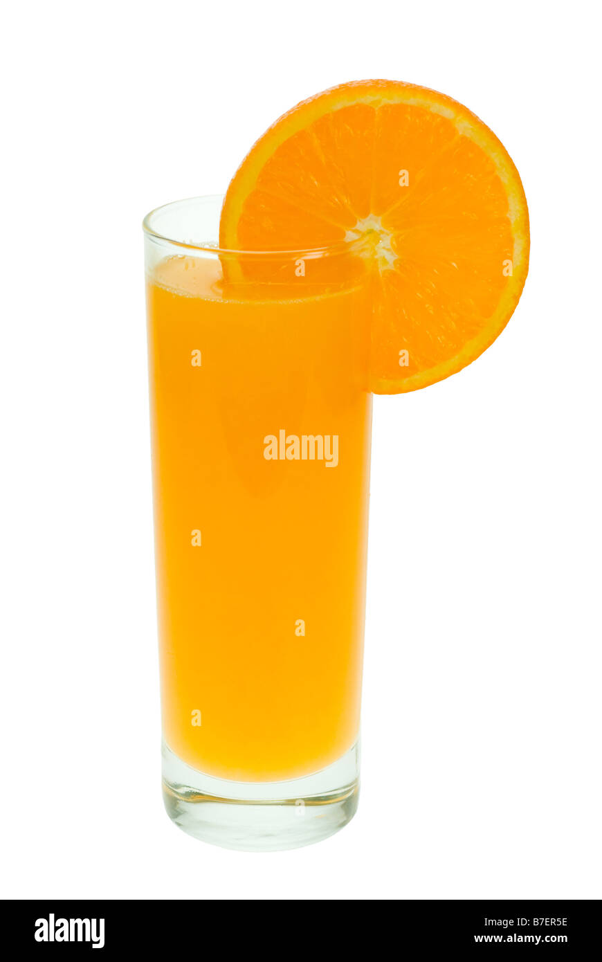 Il succo d'arancia fresco isolato su bianco Foto Stock