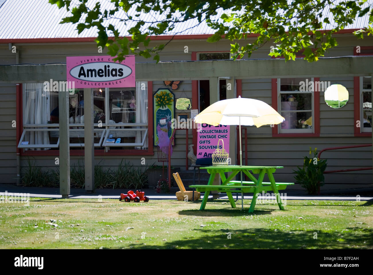Amelias Collectables, Ashford villaggio artigianale, West Street, Ashburton, Canterbury, Nuova Zelanda Foto Stock