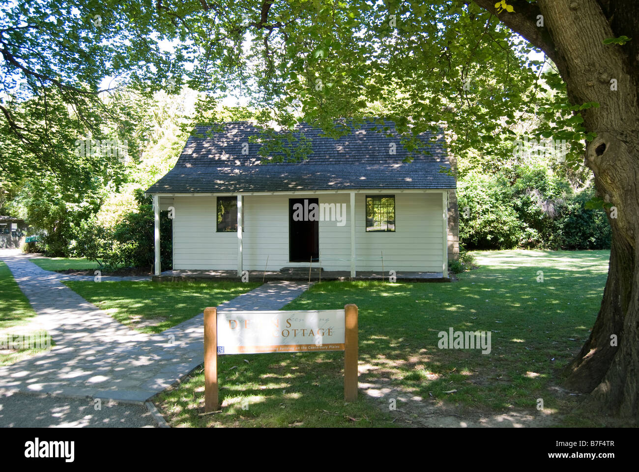 Dean's Historic COB Cottage, Riccarton House, Riccarton, Christchurch, Canterbury, Nuova Zelanda Foto Stock