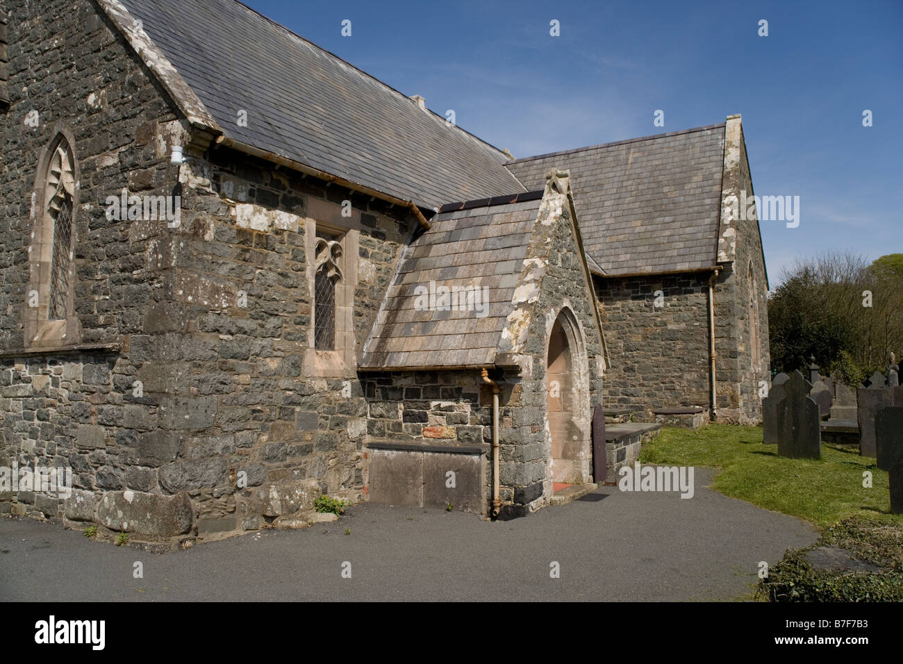 La chiesa del villaggio in Llanystumdwy vicino a Criccieth nel Galles del Nord Foto Stock