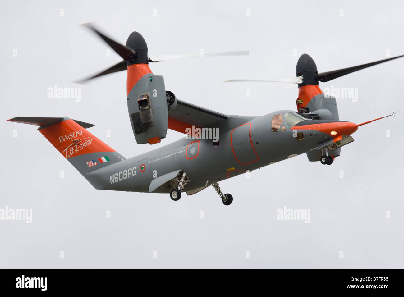 Bell/Agusta BA609 civili bimotore tiltrotor velivolo VTOL a Farnborough International Airshow 2008, Inghilterra, Regno Unito. Foto Stock