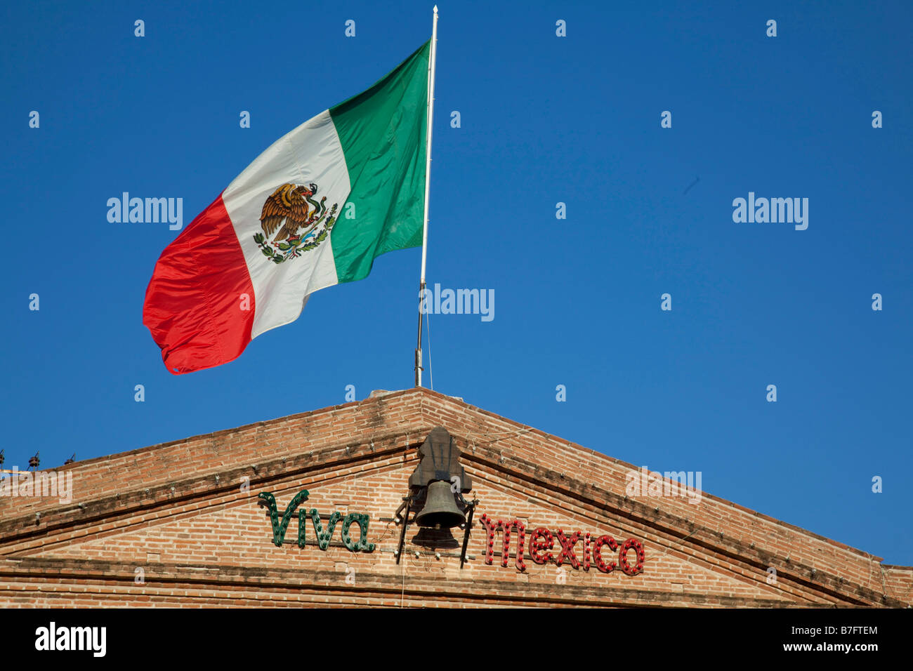 Bandiera messicana Viva il Messico firmano El Fuerte Sinaloa Messico Foto Stock