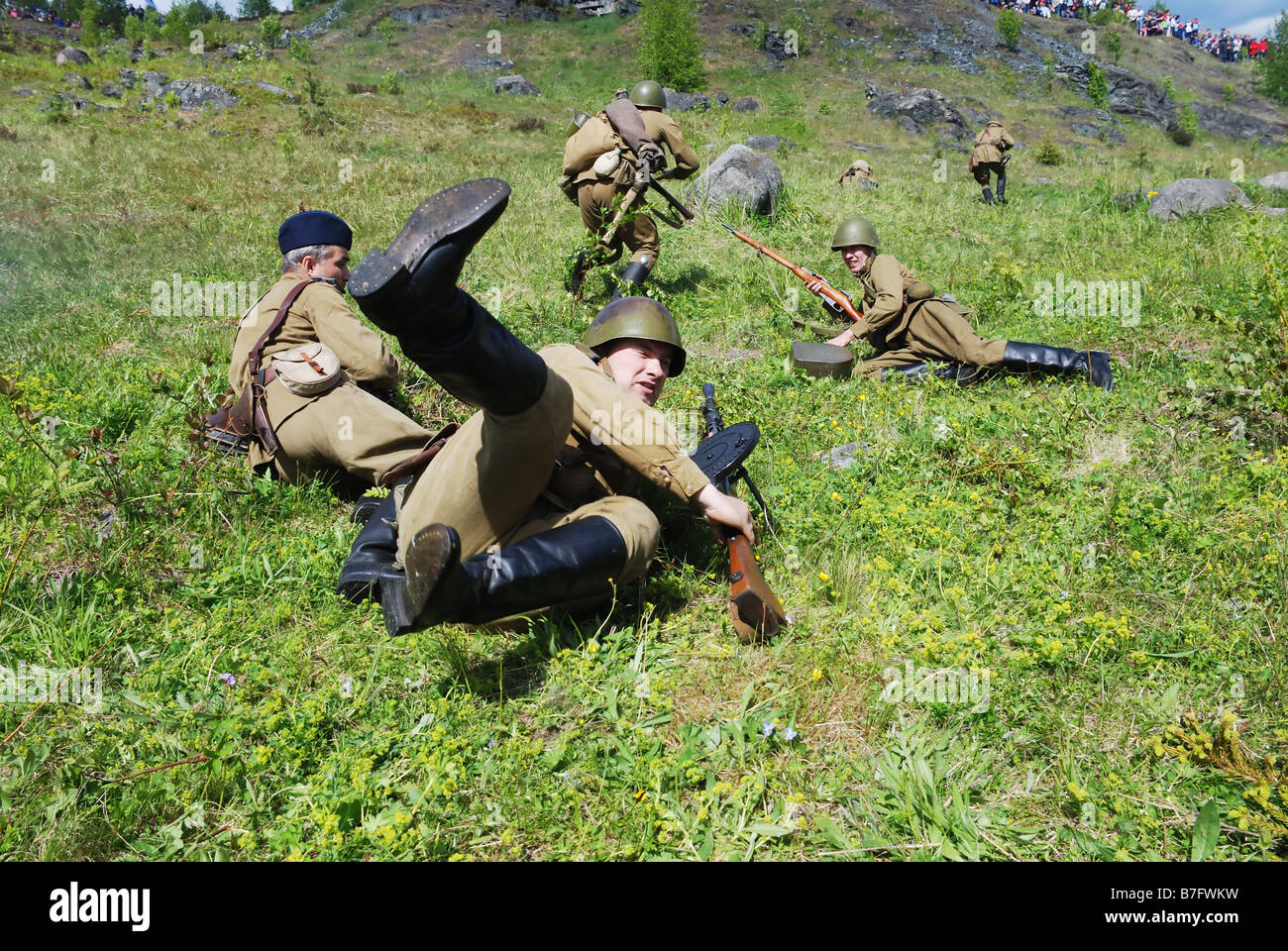 La II Guerra Mondiale, fantasia, gli uomini in uniforme dei soldati sovietici, ricostruzione storica delle ostilità Foto Stock