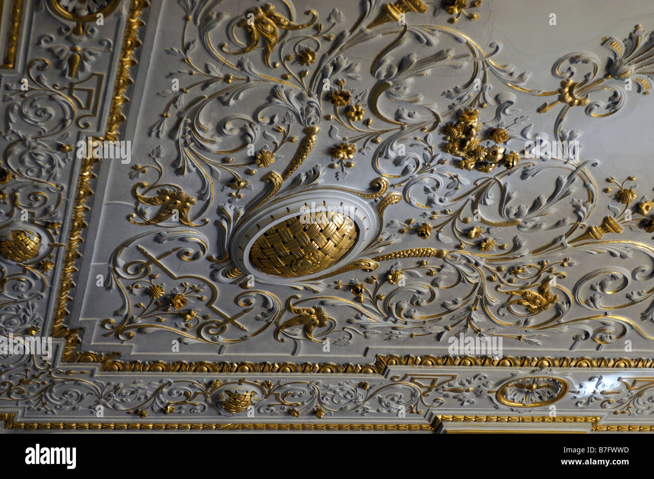 Plafoniera di dettaglio lo scià Reza estate villa Sa'annuncio Abad Palace Saadabad complesso museale tehran iran Foto Stock