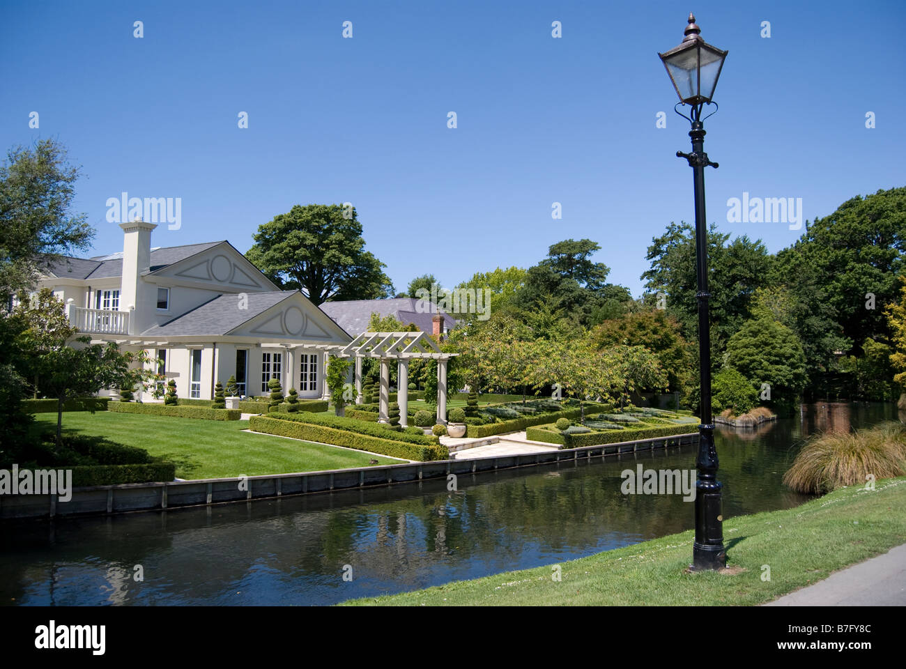 Riverside proprietà, Wairarapa Stream, Mona Vale, Fendalton Road, Fendalton, Christchurch, Canterbury, Nuova Zelanda Foto Stock