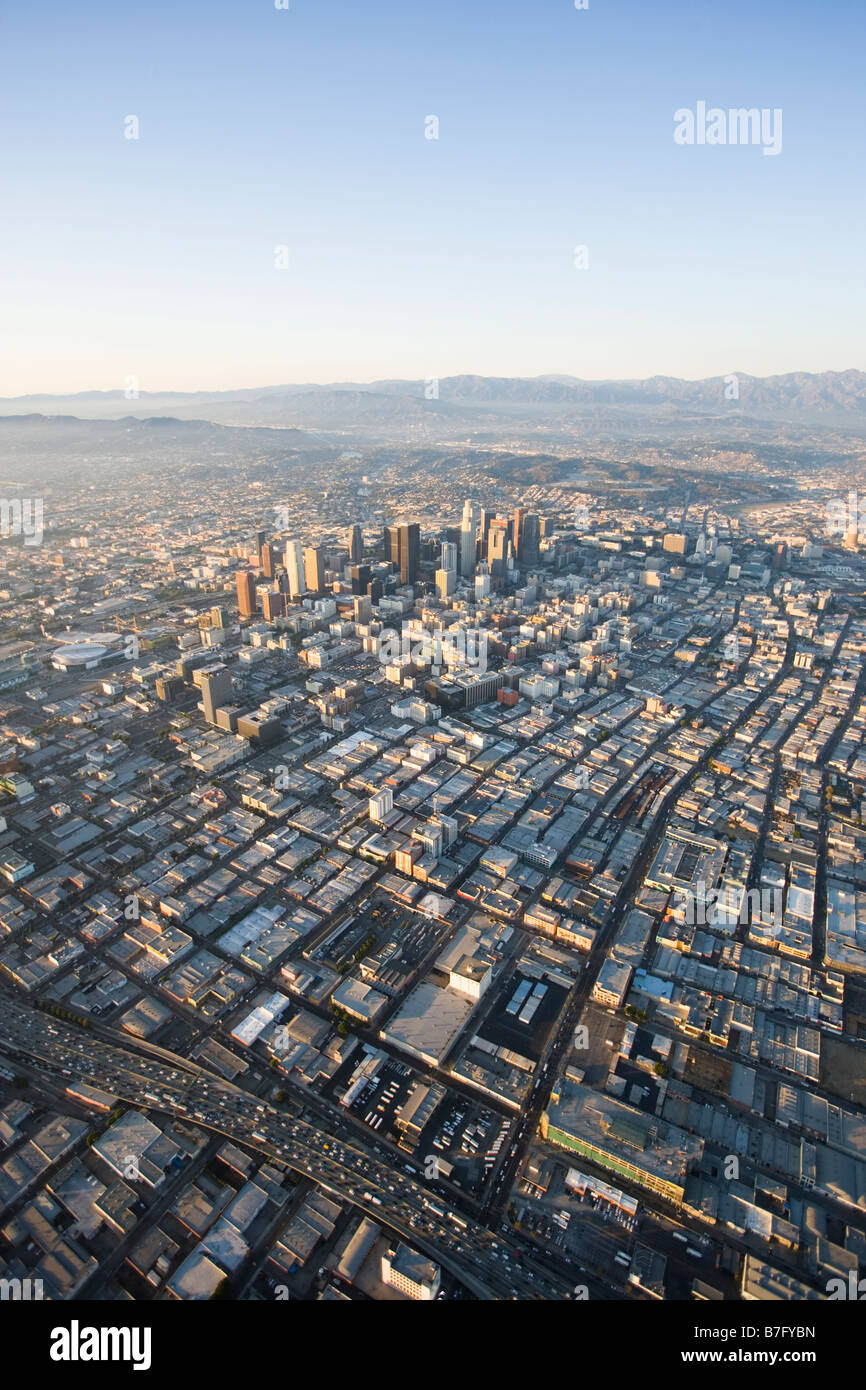 Nel tardo pomeriggio vista aerea del centro cittadino di Los Angeles California USA Foto Stock