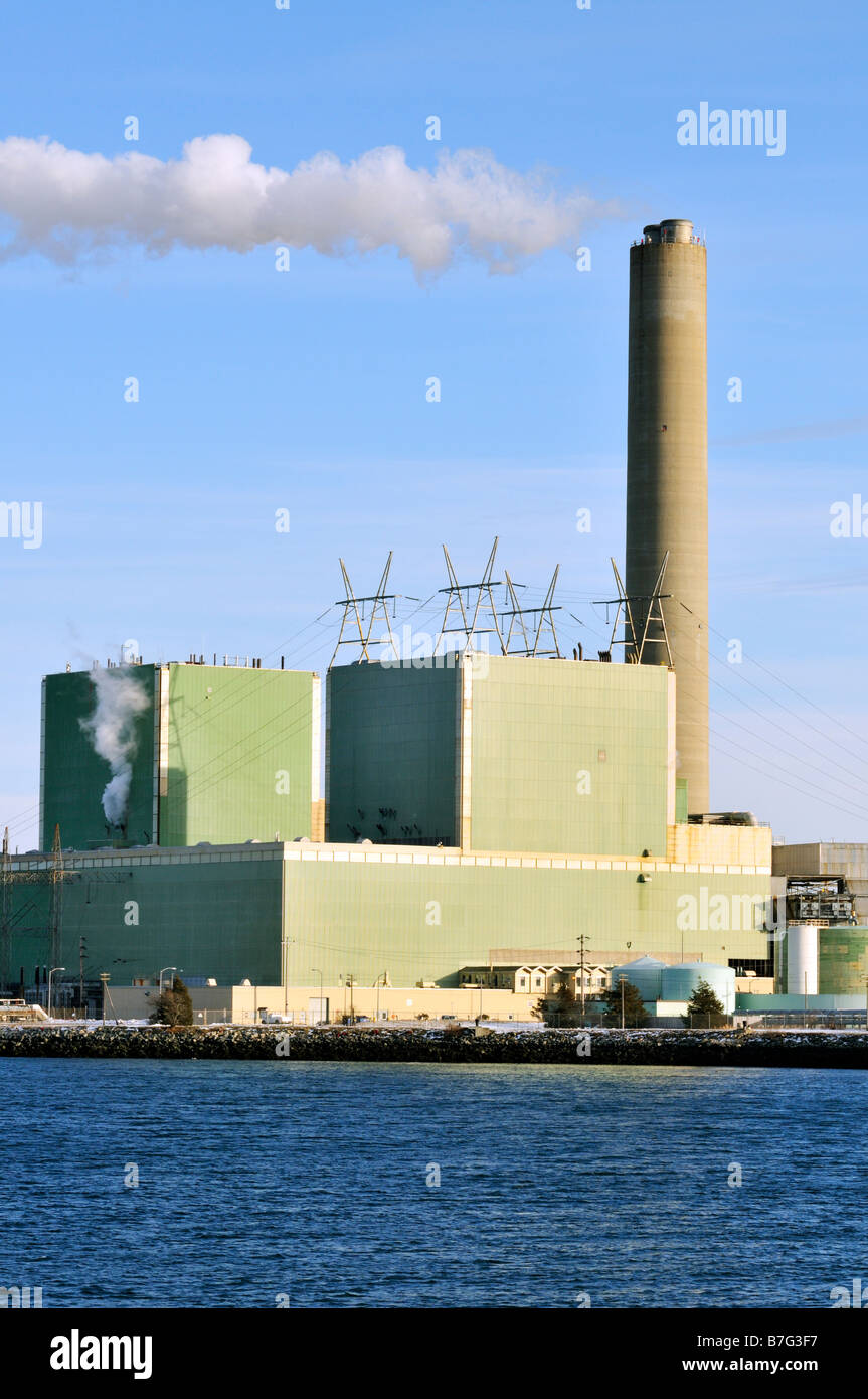 Mirant di generazione di potenza impianto situato sul canale di Cape Cod in Massachusetts, STATI UNITI D'AMERICA Foto Stock