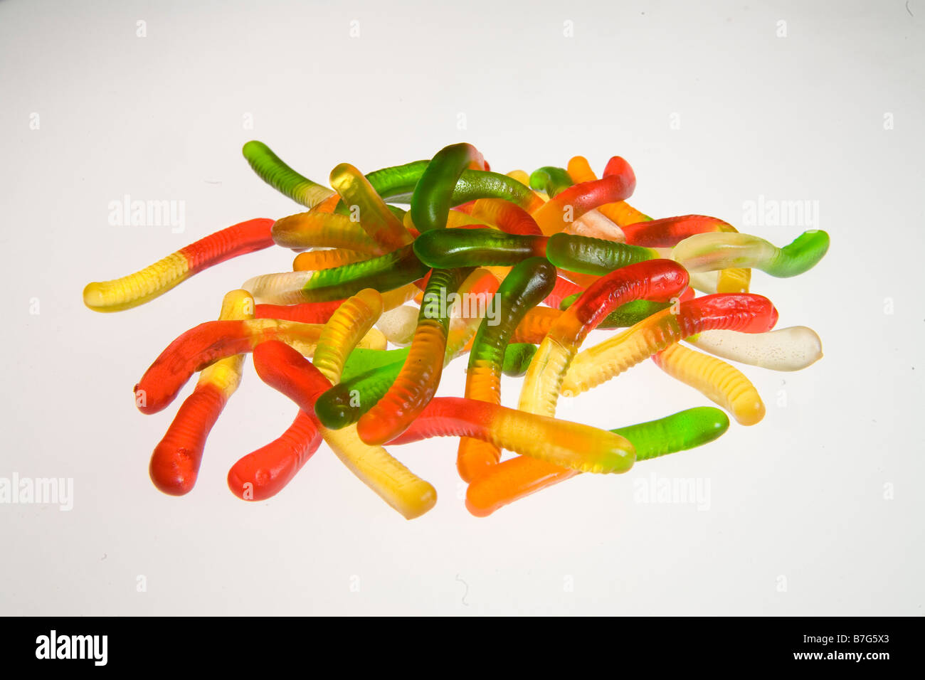 Gummi worm candy fatta a guardare come il worm forniscono divertimento per bambini disgusto per gli adulti Foto Stock