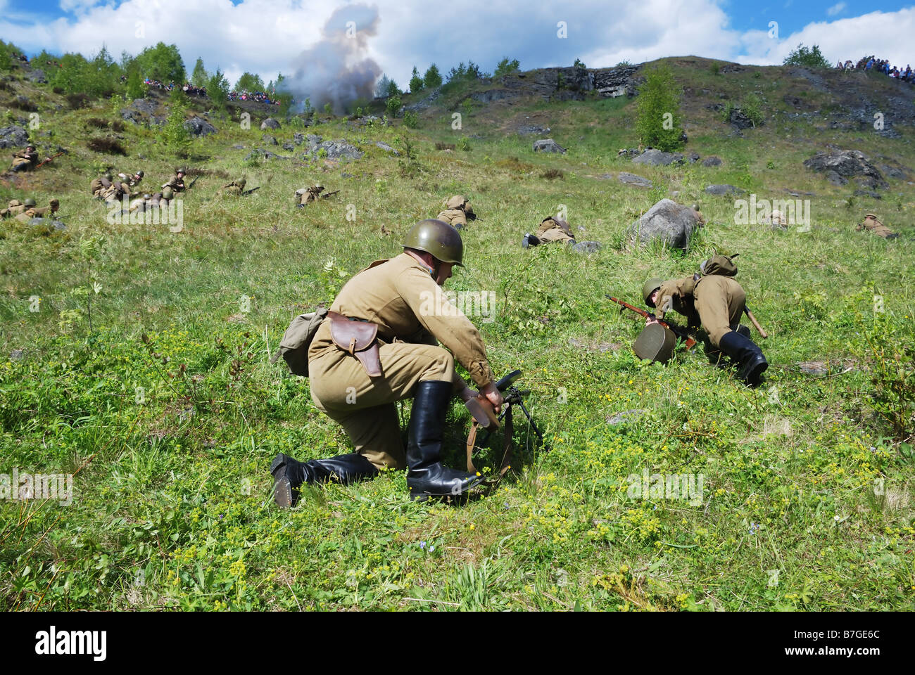 La II Guerra Mondiale, fantasia, gli uomini in uniforme dei soldati sovietici, ricostruzione storica delle ostilità Foto Stock