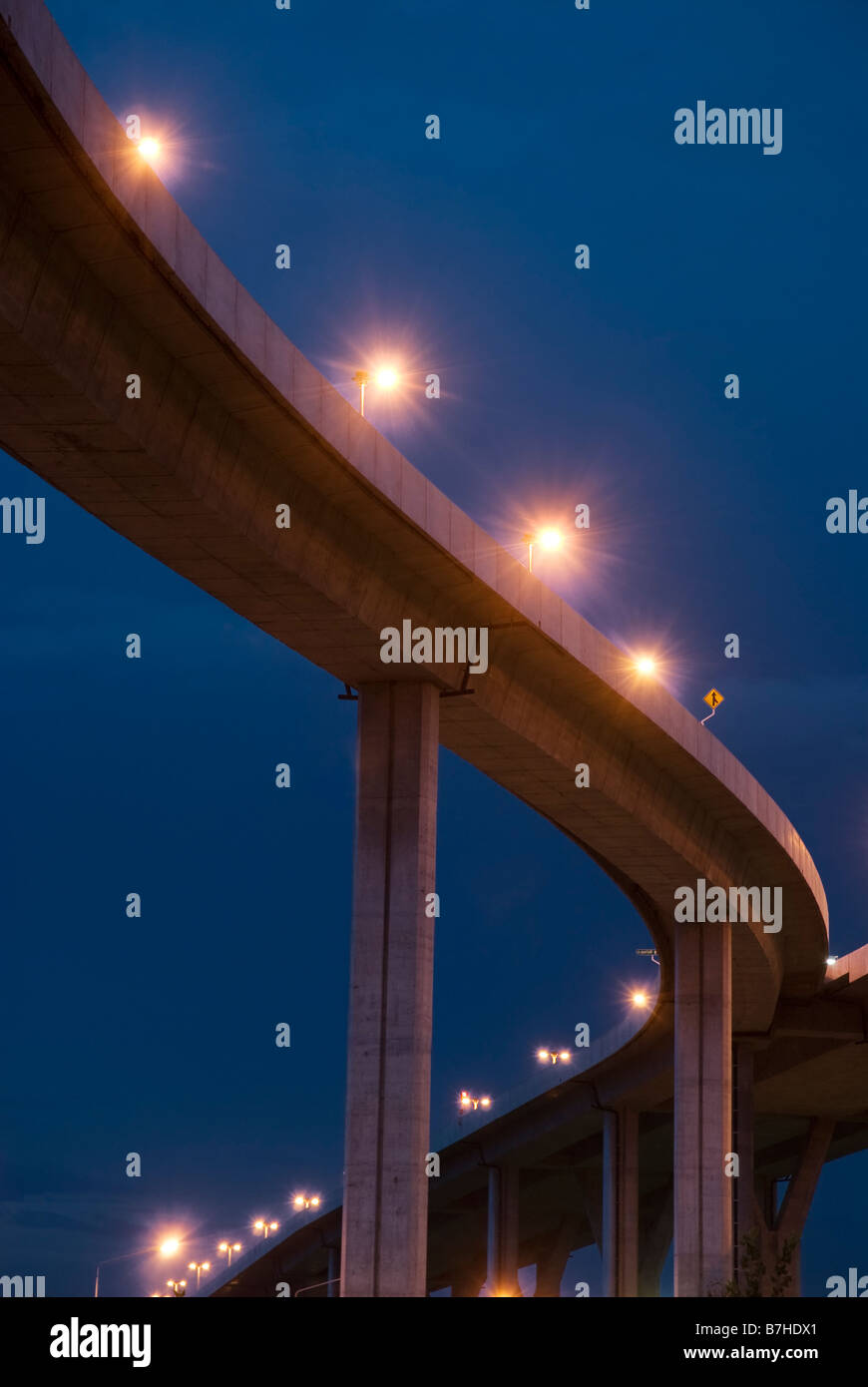 Autostrade sopraelevate a Ponte Rama 9, Bangkok. Della Thailandia Foto Stock