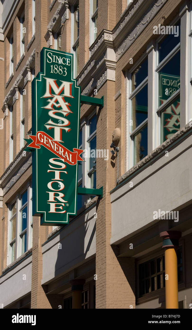 Il montante General Store Gay su strada nel centro citta' di Knoxville Tennessee Foto Stock