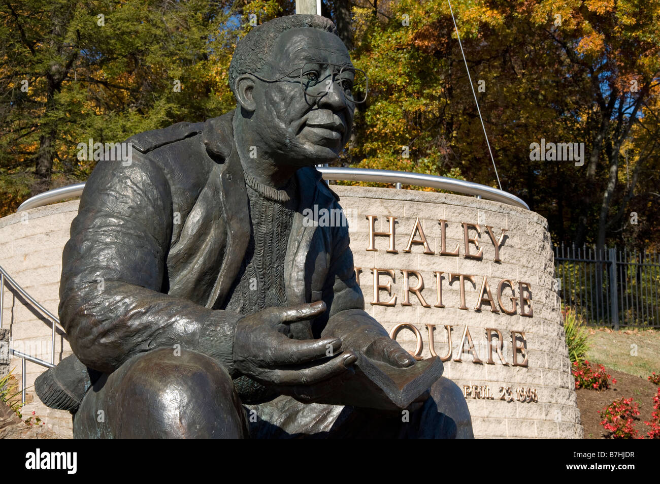 Alex Haley Statua in Haley Heritage Square a Knoxville in Tennessee Foto Stock