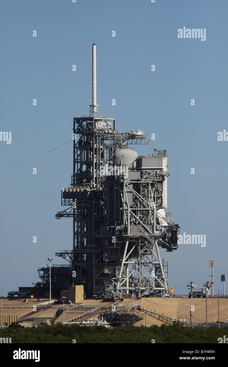 La NASA Launch Pad 39B dal Kennedy Space Center di Cape Canaveral per il sistema di protezione antifulmine costruzione Ares I Foto Stock