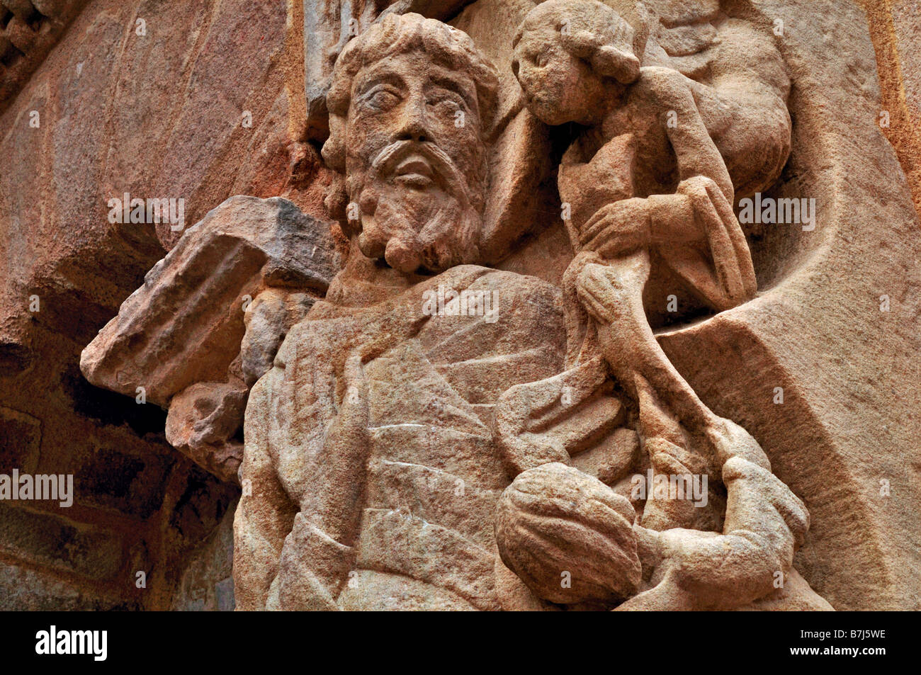 Particolare del portale romanico dell'Abbazia di St Pierre a Beaulieu-sur-Dordogne, Francia Foto Stock
