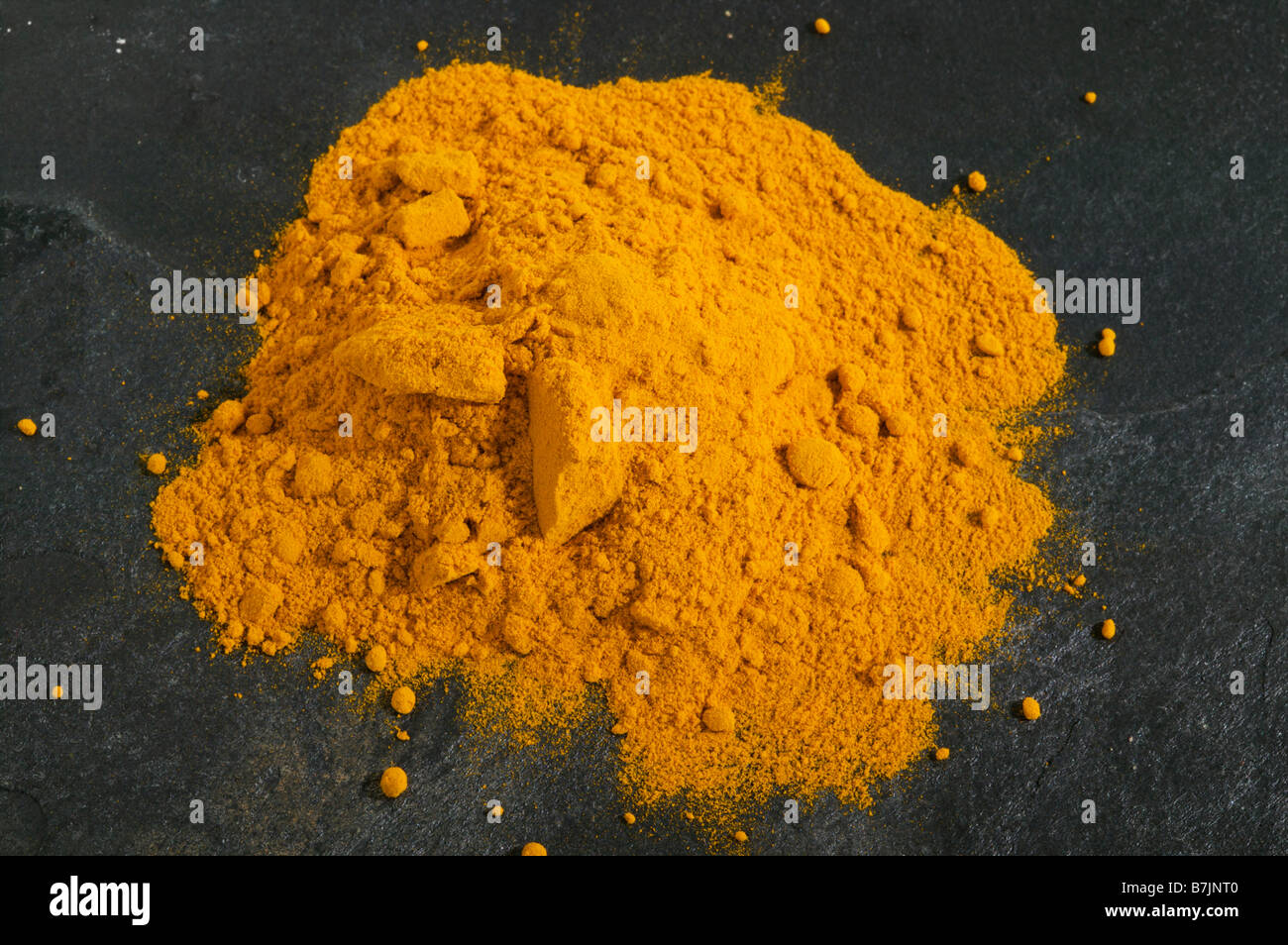 Curcuma in polvere spezie in polvere ingrediente per il cibo indiano come polvere di curry Foto Stock