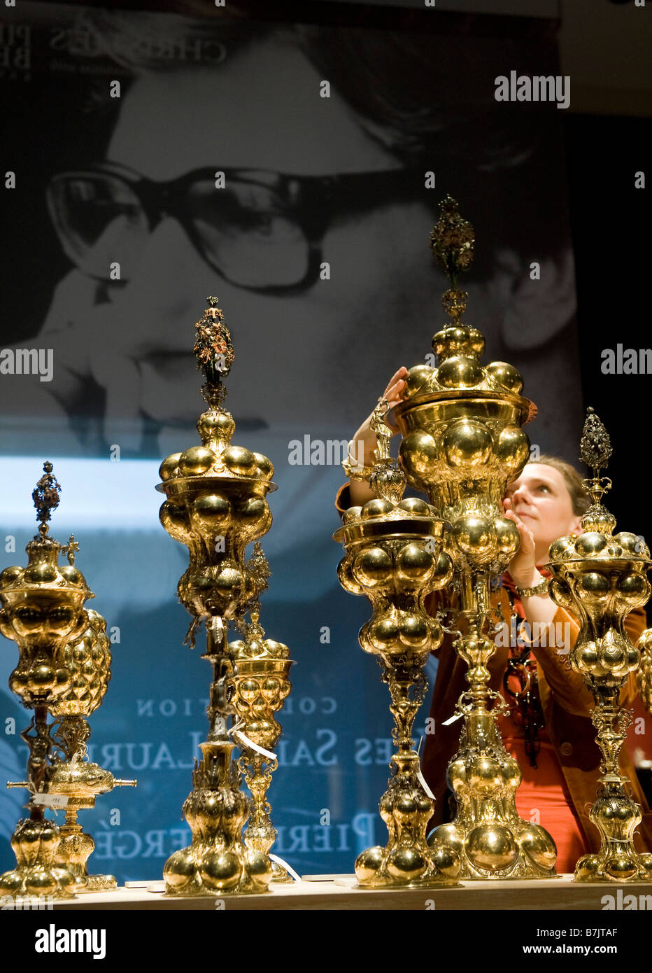 Gli elementi da Yves Saint Laurent e Pierre Berge' Collezione , Christie's London, tablefountains Foto Stock