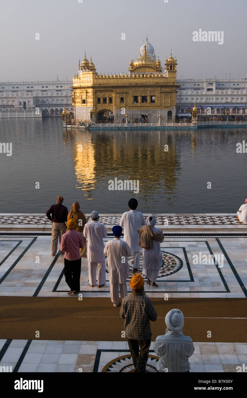 Tempio d'oro ad Amritsar. Nord del Punjab. India. Foto Stock