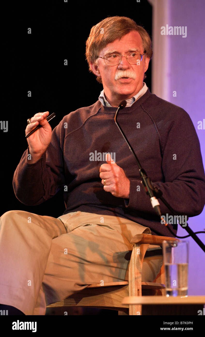 Politica americana figura John Bolton raffigurato a Hay Festival 2008 Hay on Wye Powys Wales UK Foto Stock