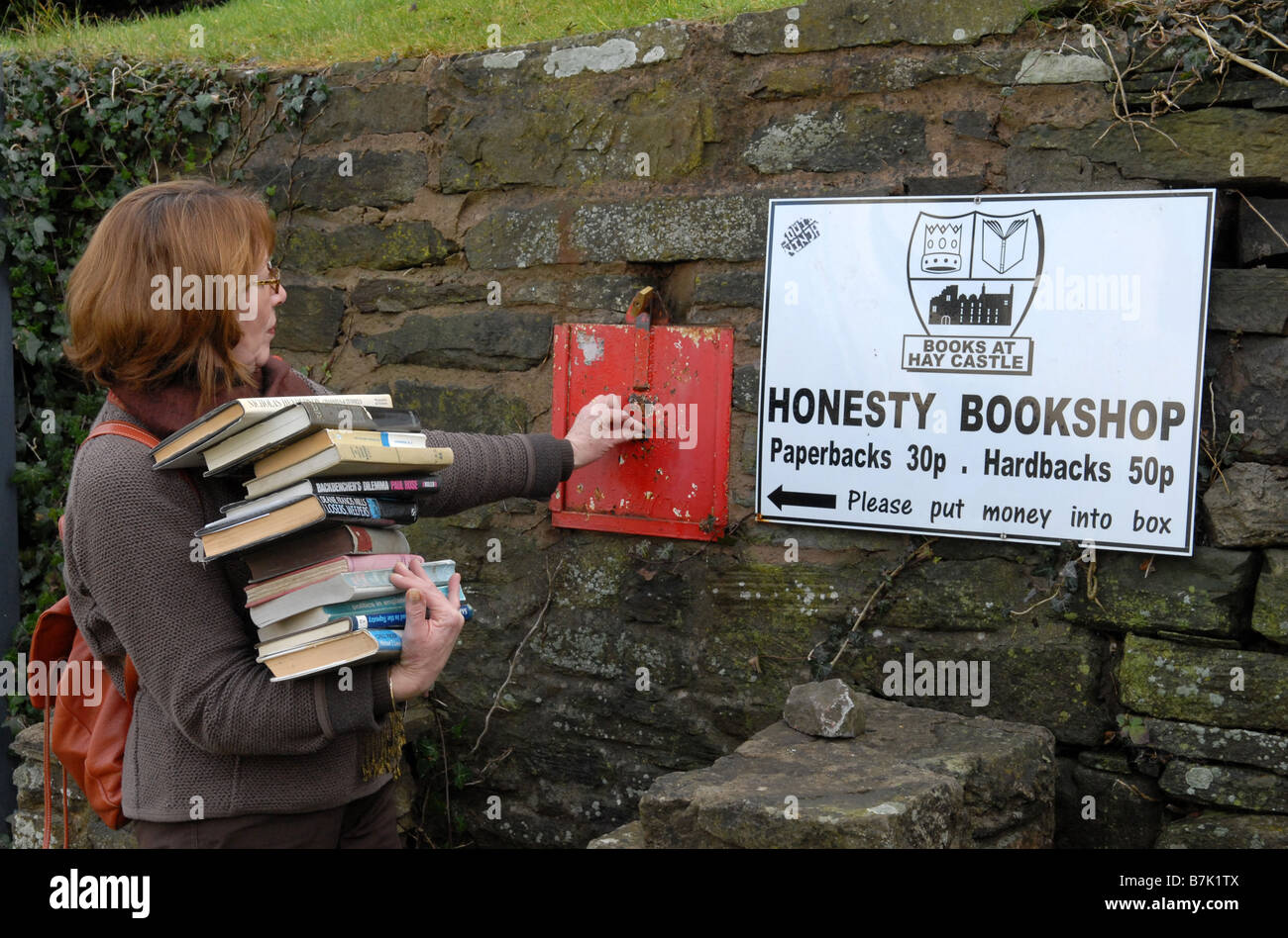 L'ONESTÀ Book Shop in Hay on Wye Herefordshire Foto Stock