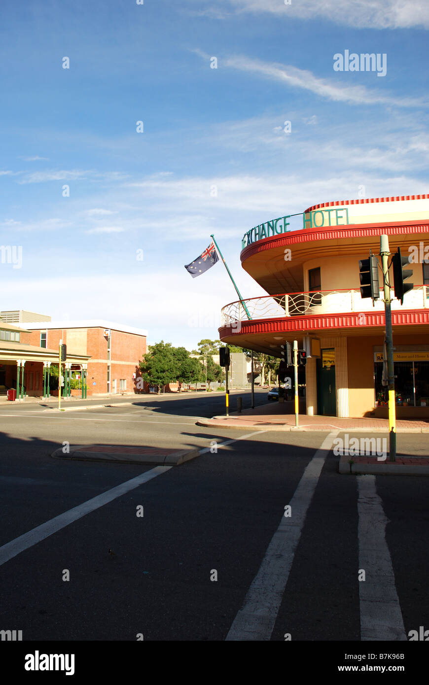 Pub su un angolo di intersezione crocevia di Broken Hill, Nuovo Galles del Sud, Australia Foto Stock