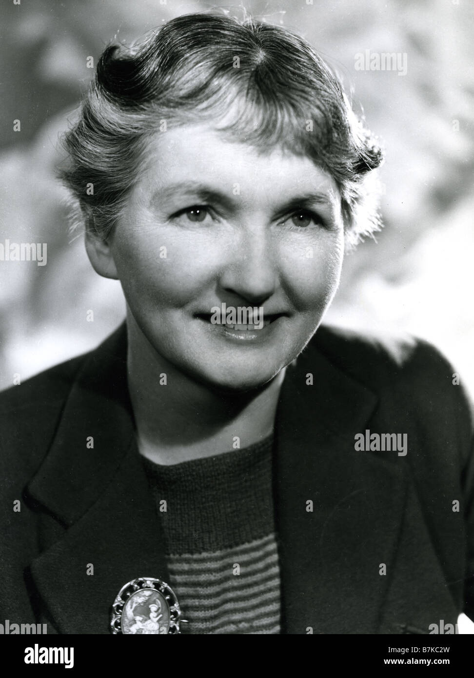 CATHERINE COOKSON romanziere inglese 1906-1998 qui circa 1950 Foto Stock