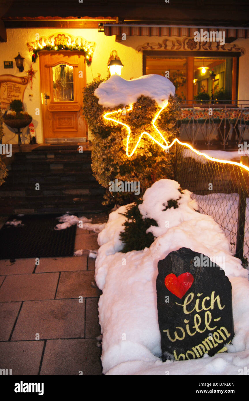 Il pittoresco ingresso accogliente guesthouse Mayrhofen Austria Foto Stock