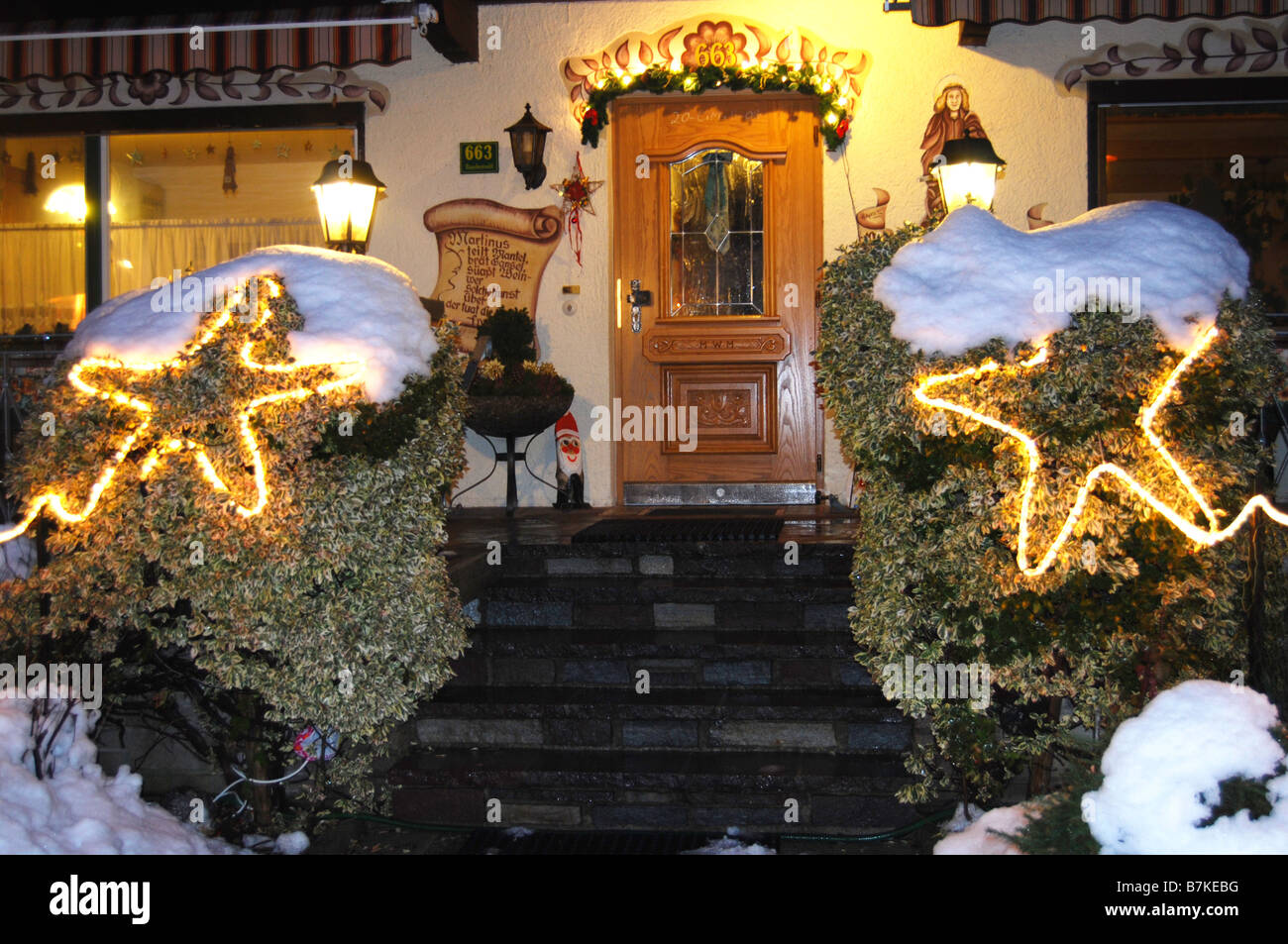 Il pittoresco ingresso accogliente guesthouse Mayrhofen Austria Foto Stock