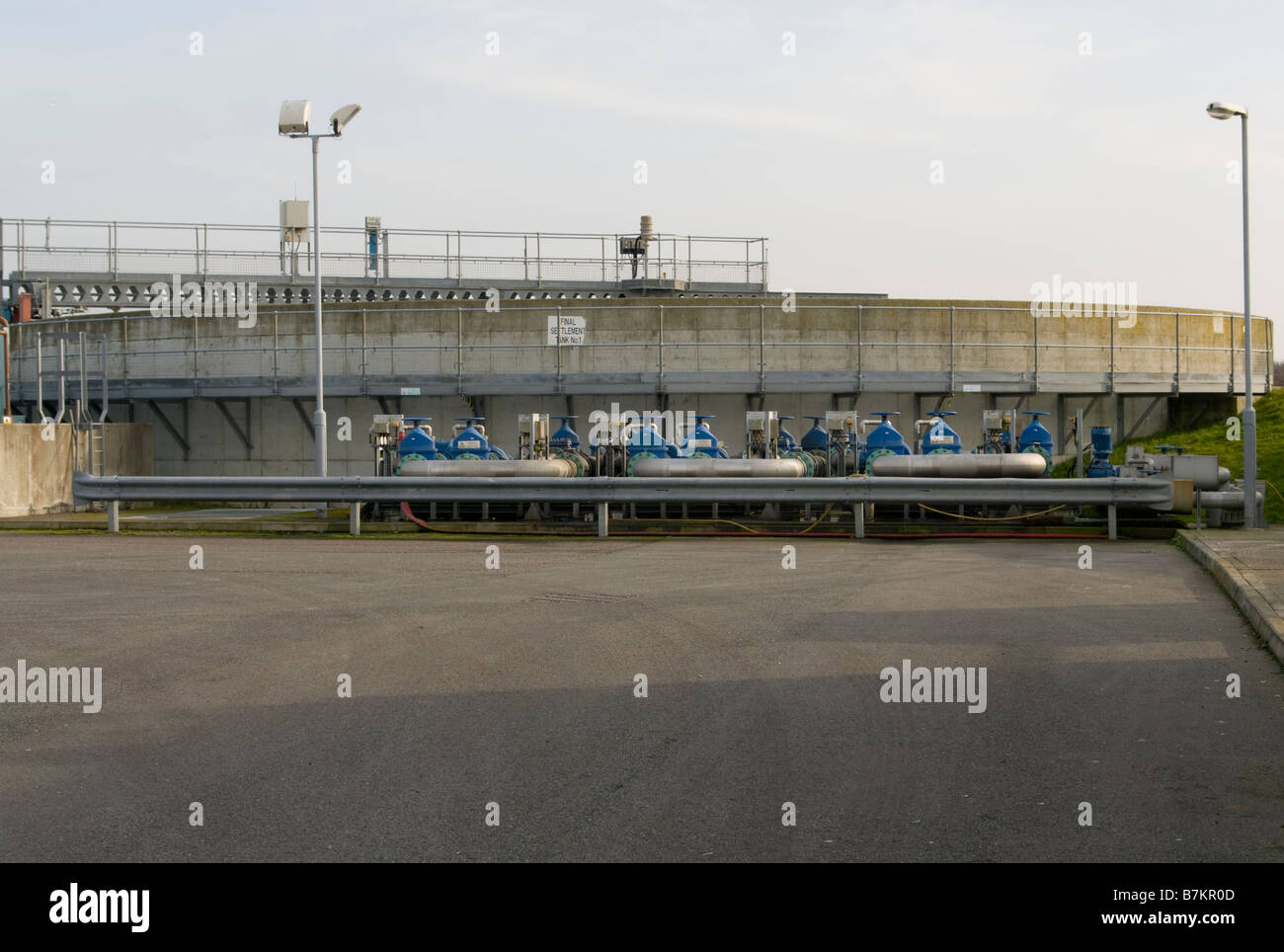 La liquidazione finale del serbatoio acqua meridionale trattamento funziona Newhaven East Sussex Foto Stock