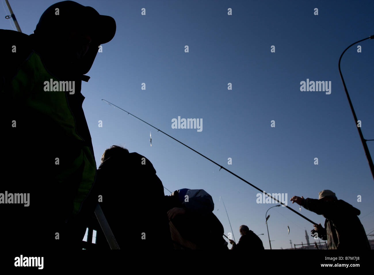La pesca al Ponte di Galata Foto Stock