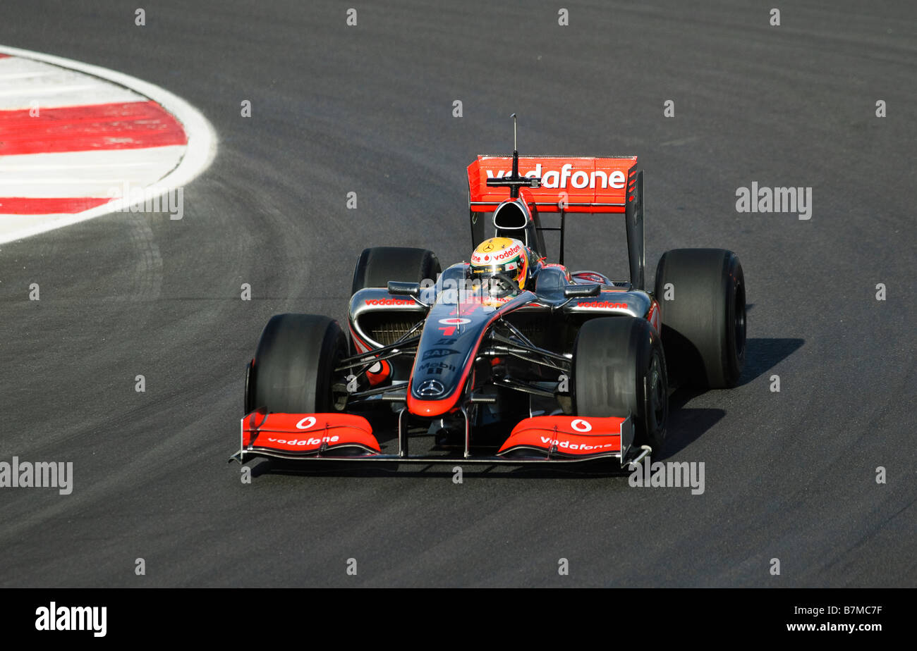 Lewis Hamilton testdrives la McLaren Mercedes MP4-24 auto di Formula Uno nel gennaio 2009 Foto Stock