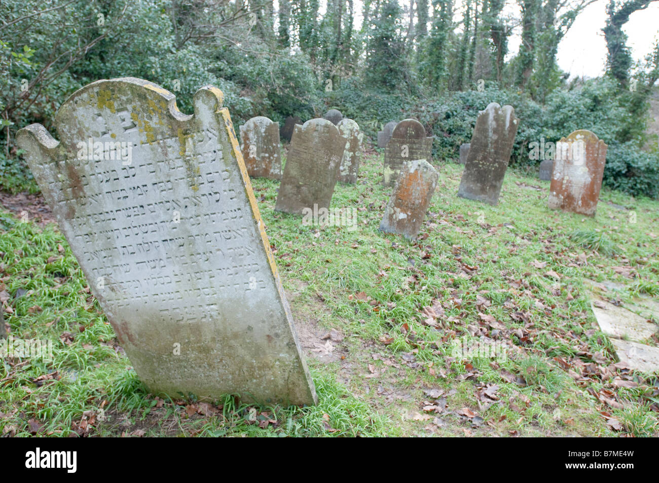 Un cimitero ebraico in Cornovaglia. Stabilito 1780. L'ultima lapide contrassegnata era datata 1913. Non è aperta al pubblico Foto Stock