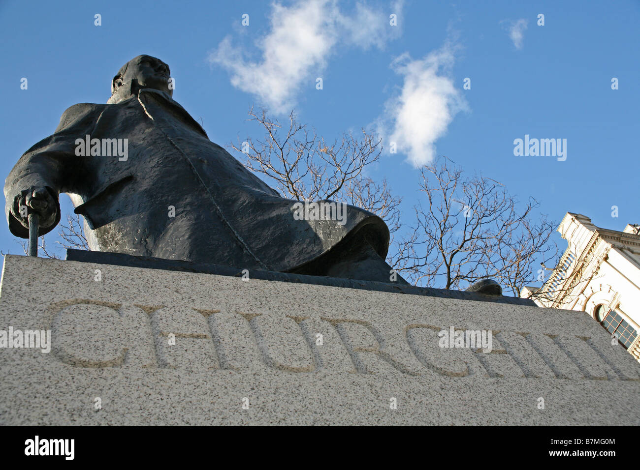 Winston Churchill statua in piazza del Parlamento, Londra Foto Stock