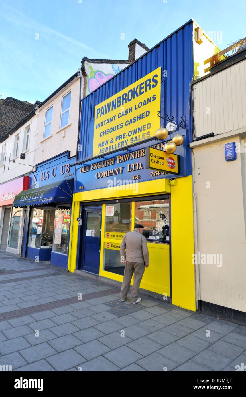 Negozio Pawnbrokers Canning Town High Street London Regno Unito Foto Stock