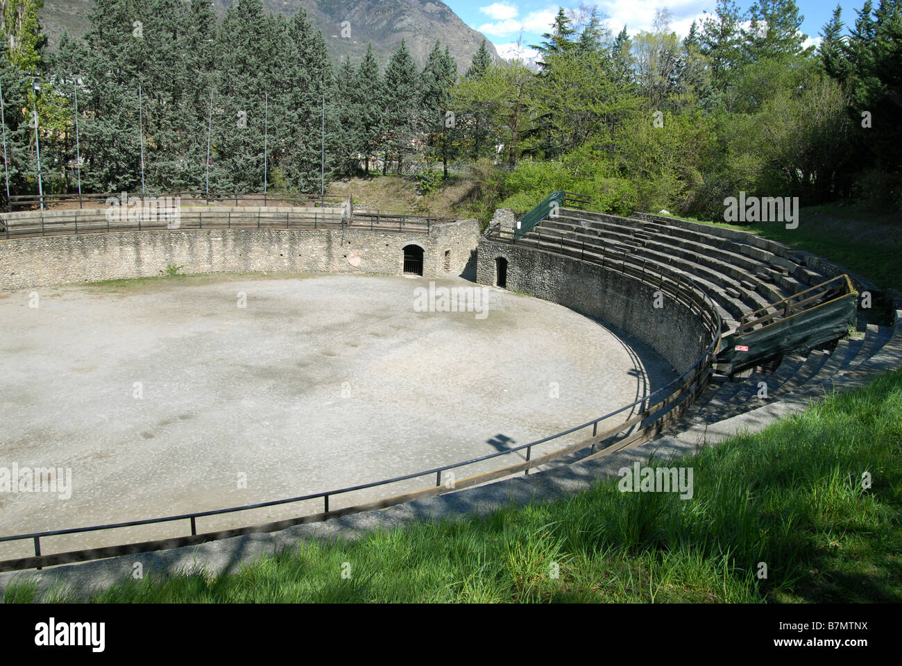 L' Anfiteatro romano di Ivrea, Susa, Piemonte, Italia. Foto Stock