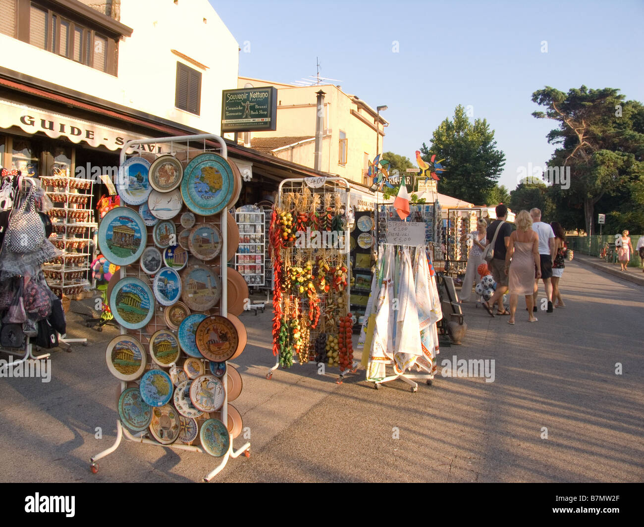 Street Trading in Paestum, Campania, Italia, Europa Foto Stock