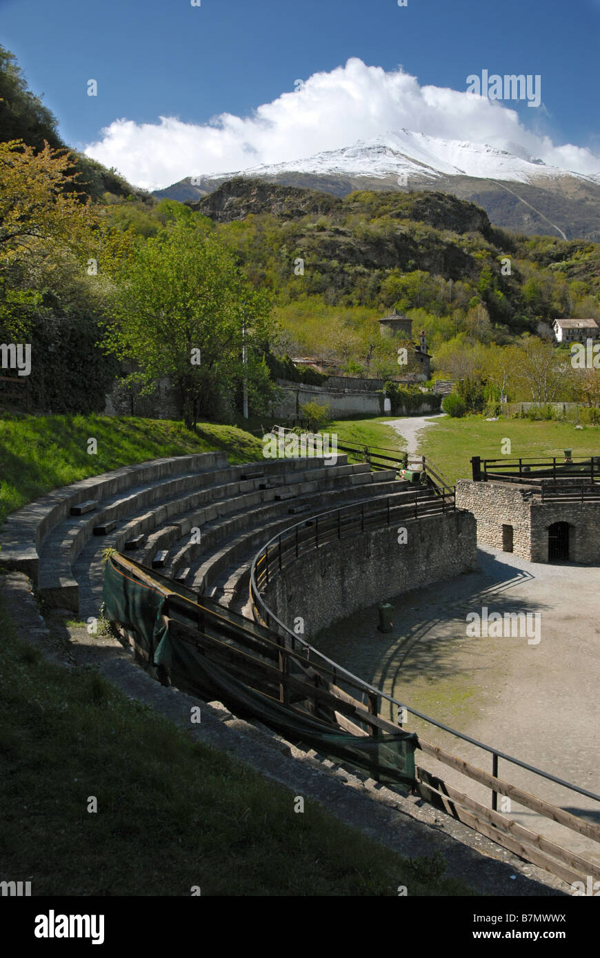 L' Anfiteatro romano di Ivrea, Susa, Piemonte, Italia. Foto Stock