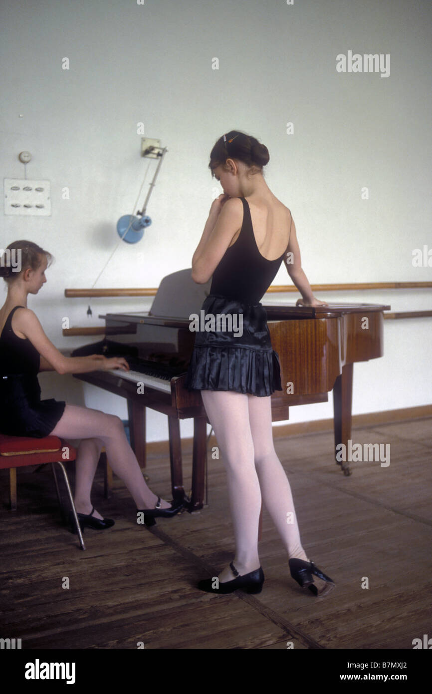 Ballerini praticanti, Mosca scuola di danza, Mosca, Russia Foto Stock