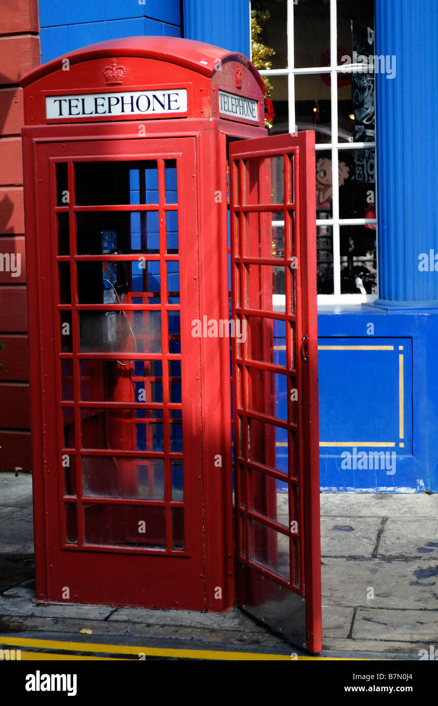 593 - Adesivo immagine di una tipica cabina telefonica inglese
