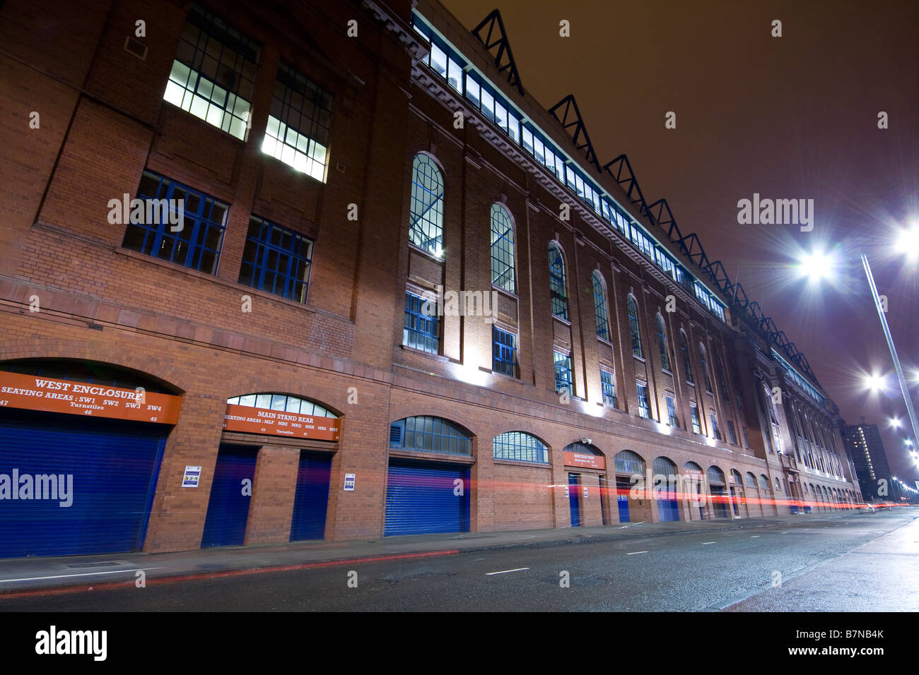 Ibrox Stadium, Glasgow di notte Foto Stock