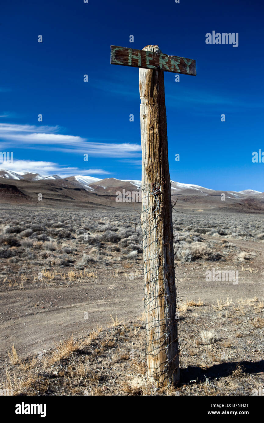 Segno nel mezzo del deserto leggere Cherry Black Rock Desert Gerlach Nevada Foto Stock