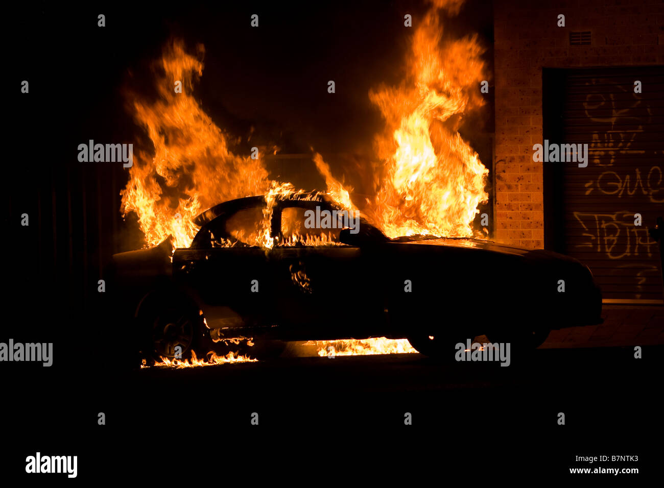 Un furto di Subaru Impreza bruciato dai ladri Foto Stock