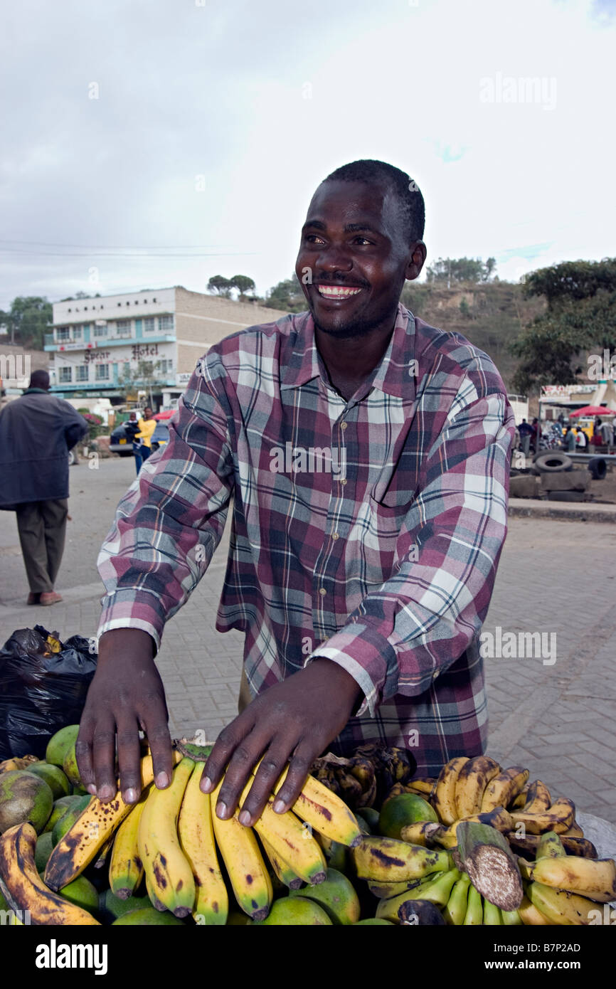 Un mercato venditore di stallo. Narok, Kenya. Foto Stock