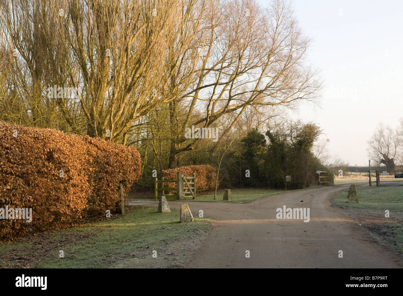 Tranquillo vicolo del paese nel Buckinghamshire Inghilterra Foto Stock
