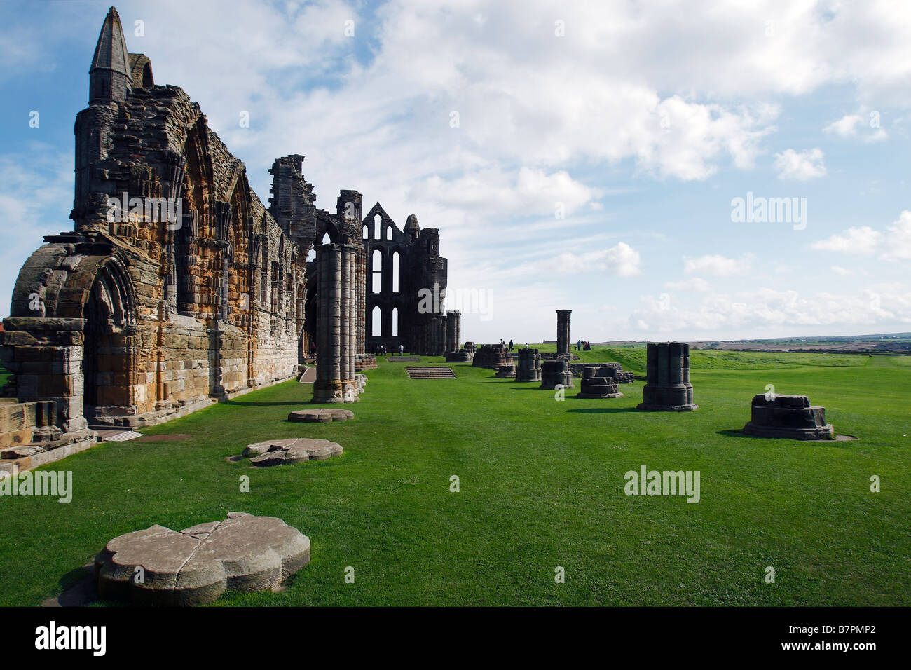 Le rovine di Whitby Abbey sul litorale del nord dell'Inghilterra, Regno Unito Foto Stock