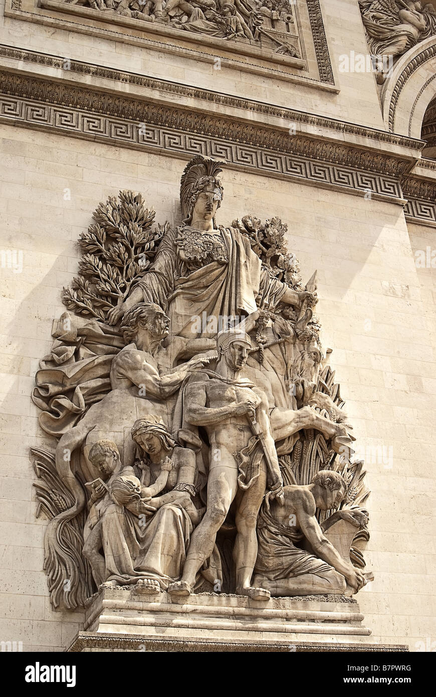 Sculture in pietra sull'Arc de triomphe memoriale di guerra in parigi francia Foto Stock