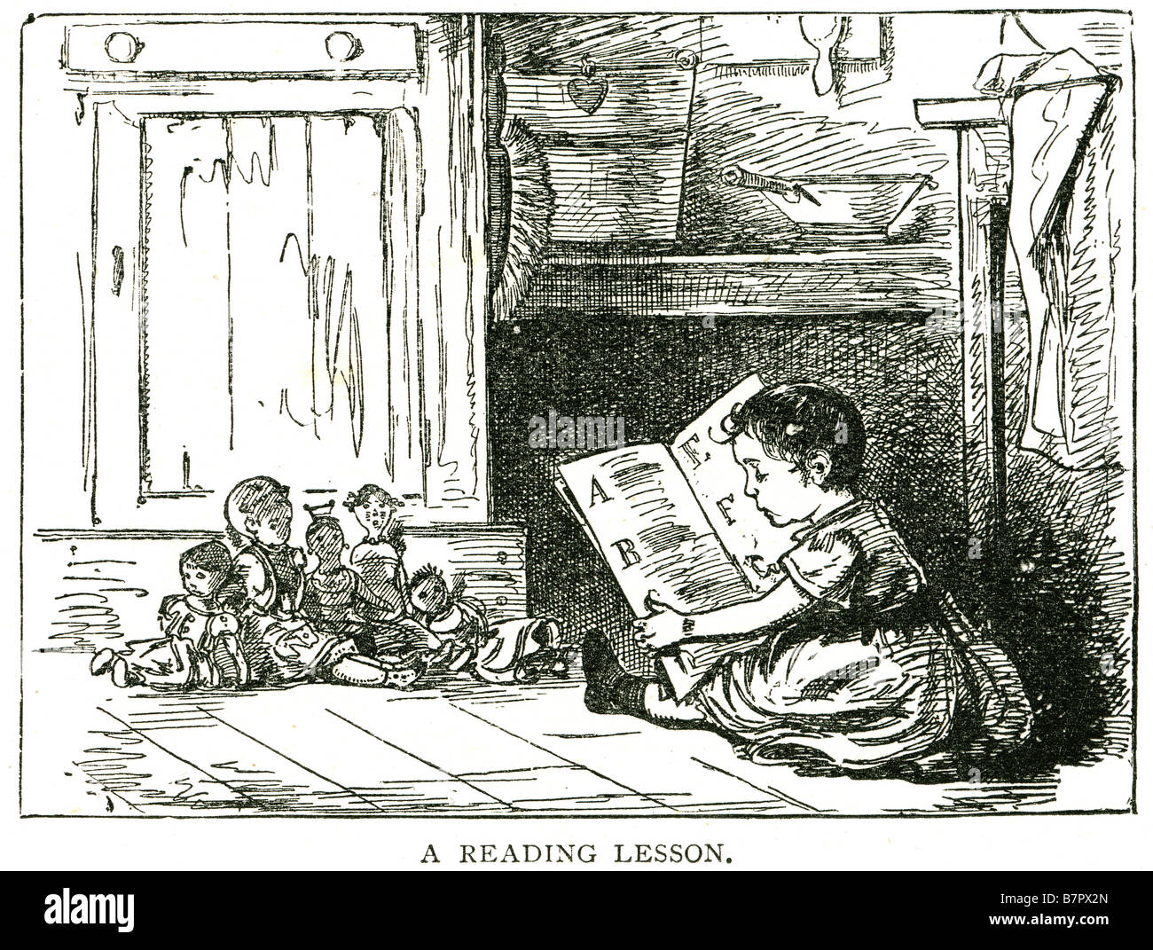 Una lezione di lettura della carta del bambino libro imparare all'interno di casa sat piano di seduta bambola giocare i bambini Foto Stock